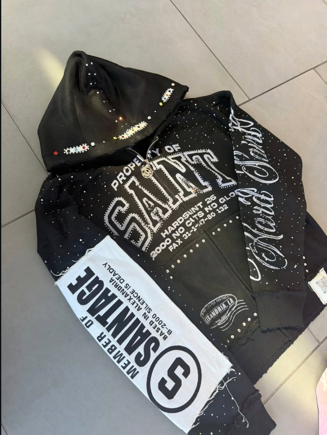 Saintage Zip Up